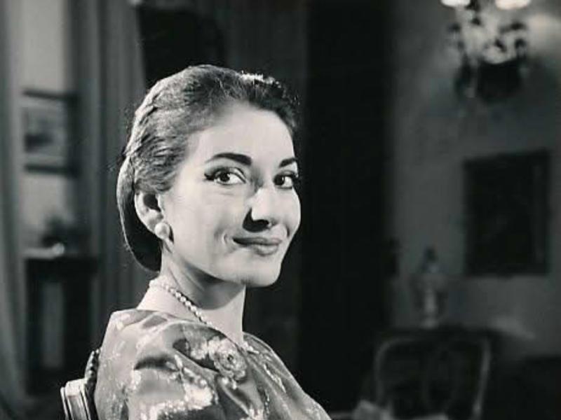 Sorthvidt foto af Maria Callas
